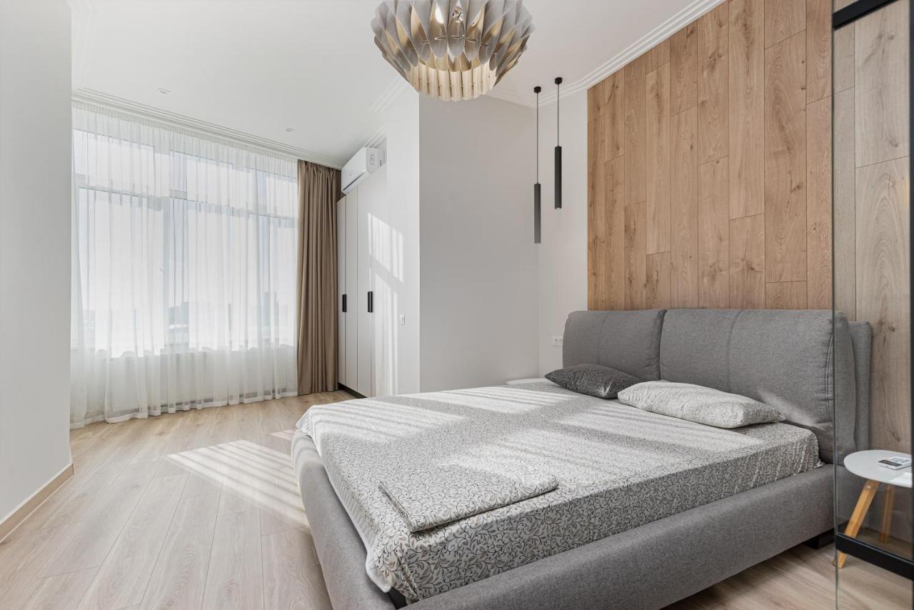 Sea Symphony Luxury 3-Bedrooms Apartment Odesa Exterior photo