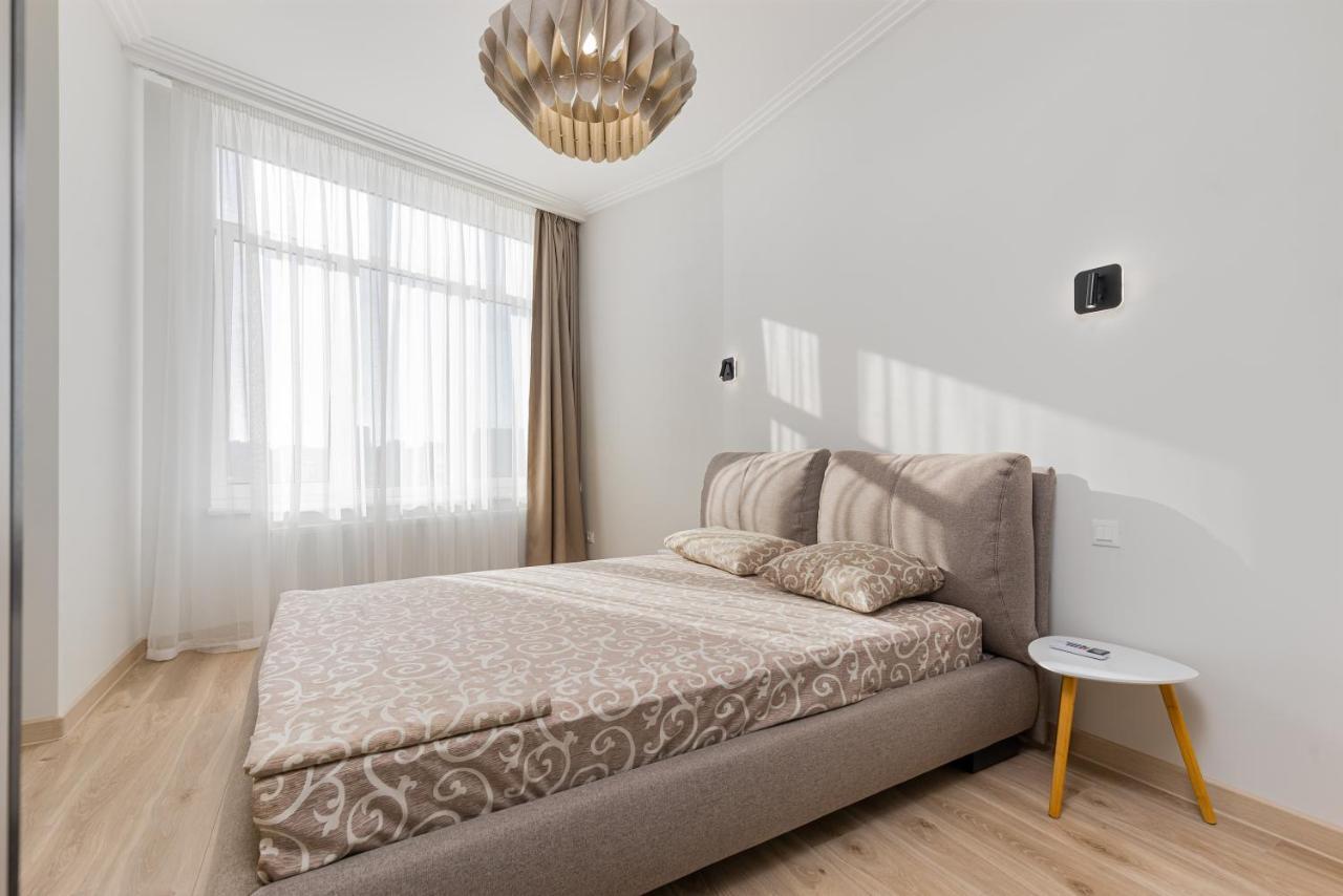 Sea Symphony Luxury 3-Bedrooms Apartment Odesa Exterior photo