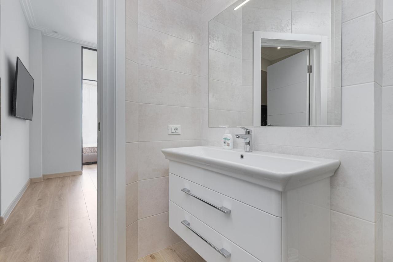 Sea Symphony Luxury 3-Bedrooms Apartment Odesa Exterior photo