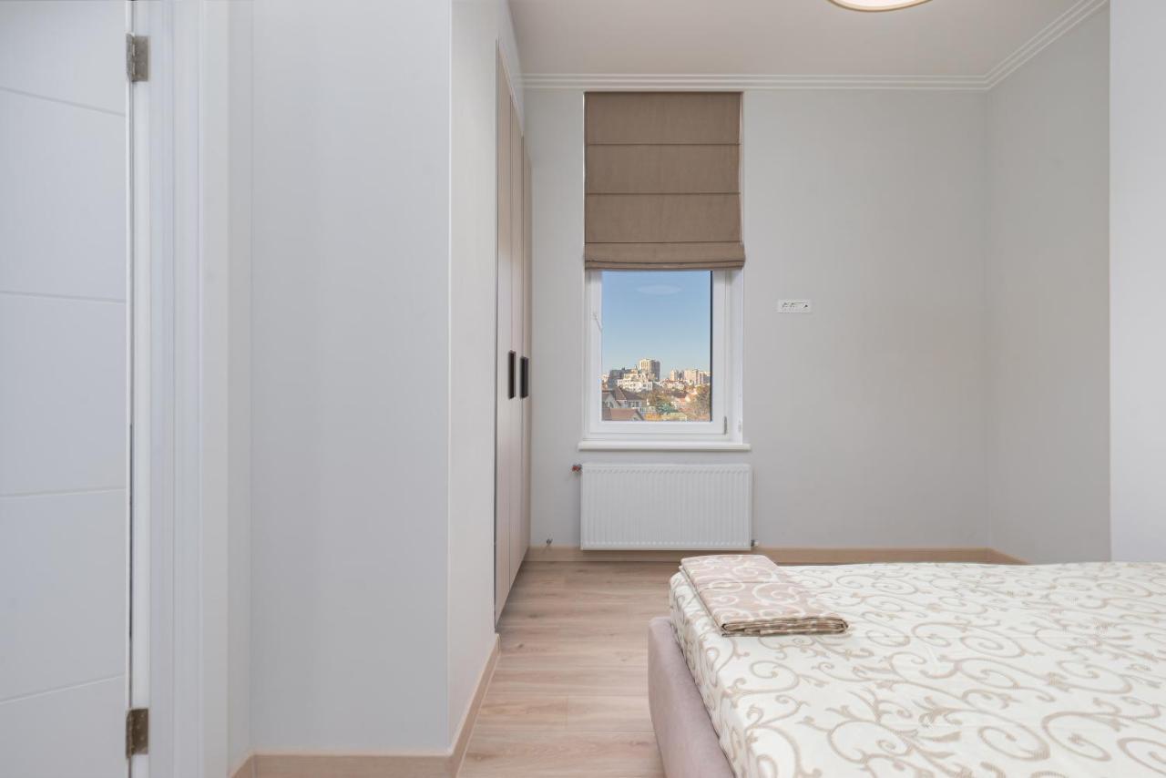 Sea Symphony Luxury 3-Bedrooms Apartment Odesa Exterior photo